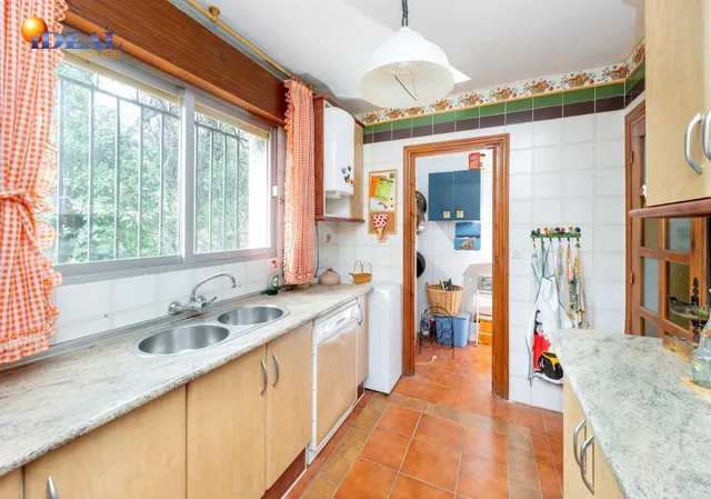Chalet con gran parcela en Cogollos — 20