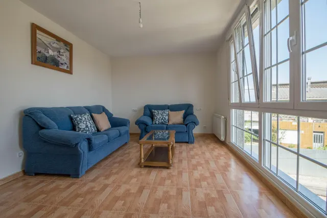 Amplia Casa + otra vivienda + anexo en Venta en Ardemil, Ordes — 44