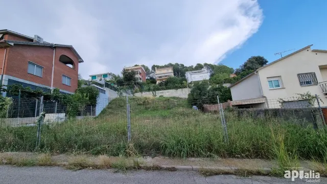 Terreno Exclusivo en Sentmenat, Urbanización Can Canyameres — 2