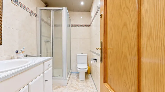 Ático dúplex de 5 dormitorios en el corazón de Valls con garaje privado y piscina — 21