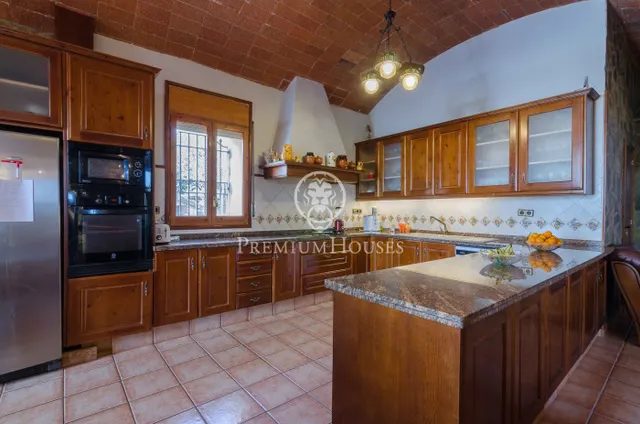 Masía en venta con vistas al mar en Mataró - Costa Barcelona. — 6