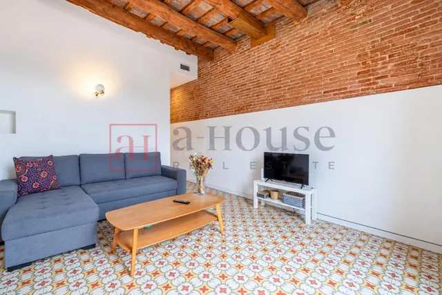 Piso listo para entrar a vivir con balcón y doble orientación en vila de gràcia — 3