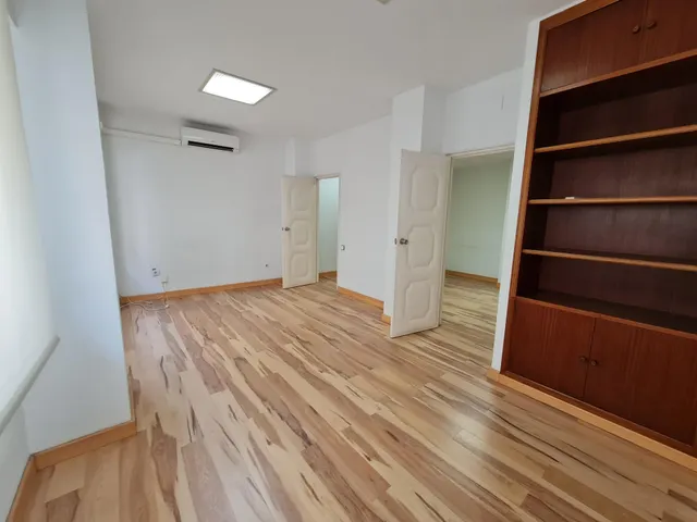 Magnífico piso para despacho profesional — 26