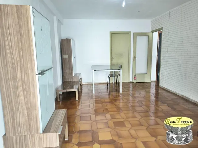 Oportunidad en Reus – Piso con inquilino y rentabilidad aseg - foto 2