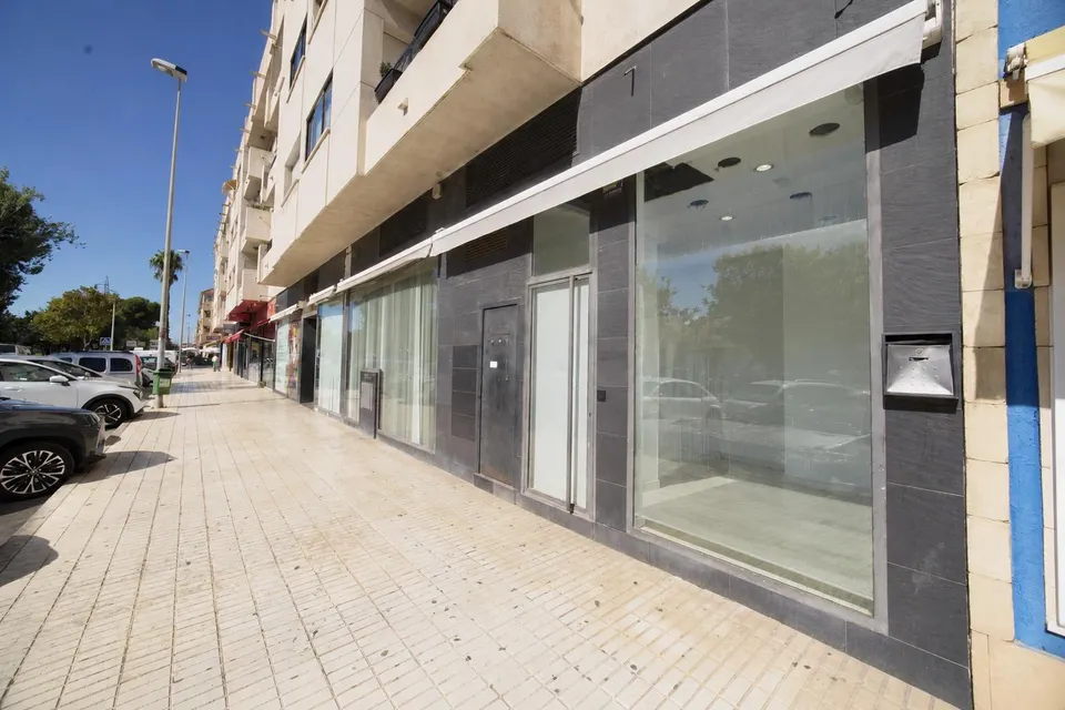 Local comercial en alquiler en el Polígono de Santa Ana, Cartagena