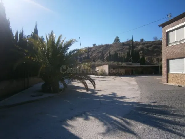 Nave industrial con vivienda y parcela de 11.800 metros — 4
