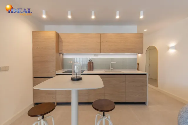 ¡exclusivo apartamento en primera linea de playa con reforma integral de alta gama! — 10