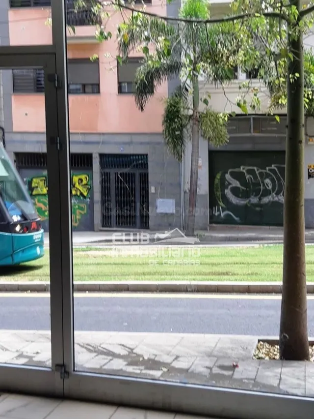 Local Comercial en Av. Islas Canarias - foto 5