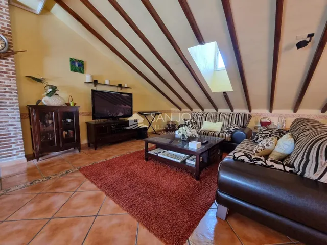 SE VENDE VILLA DE LUJO EN HONDON DE LOS FRAILES — 40