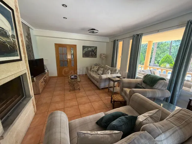 Elegante Chalet en Venta en Totana - Zona de los Huertos por