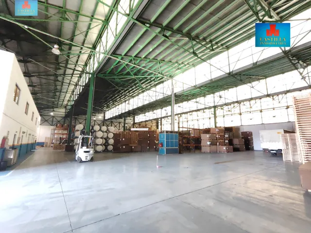 ÚNICA Y OPORTUNIDAD ESPECTACULAR NAVE EN POLÍGONO ÁVILA