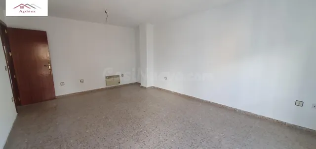 Se vende piso junto a millán de priego — 3