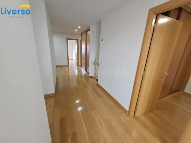 SE ALQUILA DUPLEX, CON GARAJE Y TRASTERO!!! - foto 3