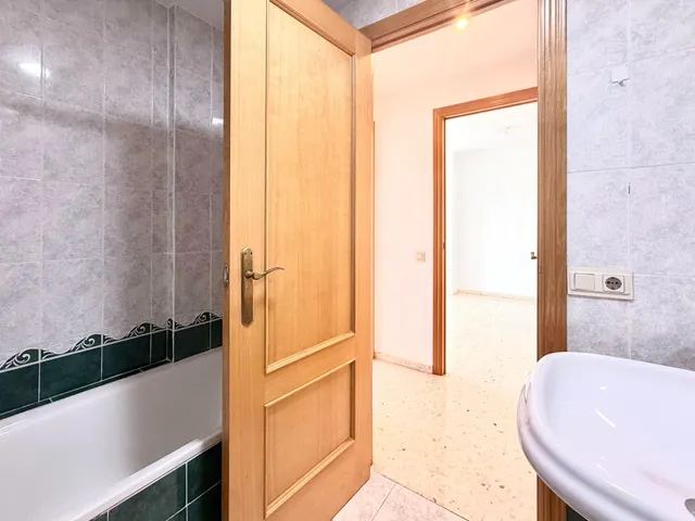 Piso de 1 habitación en venta en Avda. Ausias March — 16