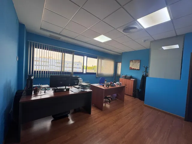 Oficina en venta en Zona Oeste — 9