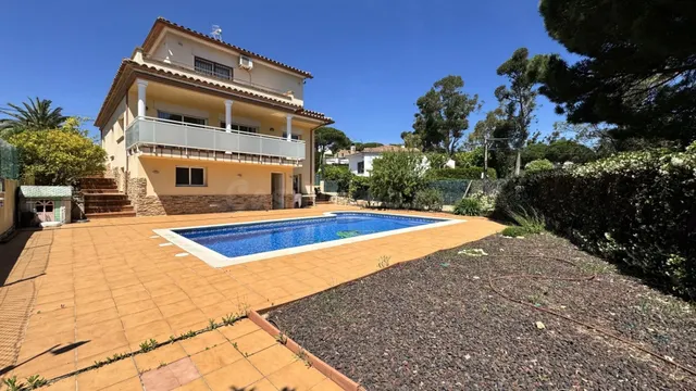Venta extraordinario chalet en urbanizacion de Platja D'Aro - foto 5