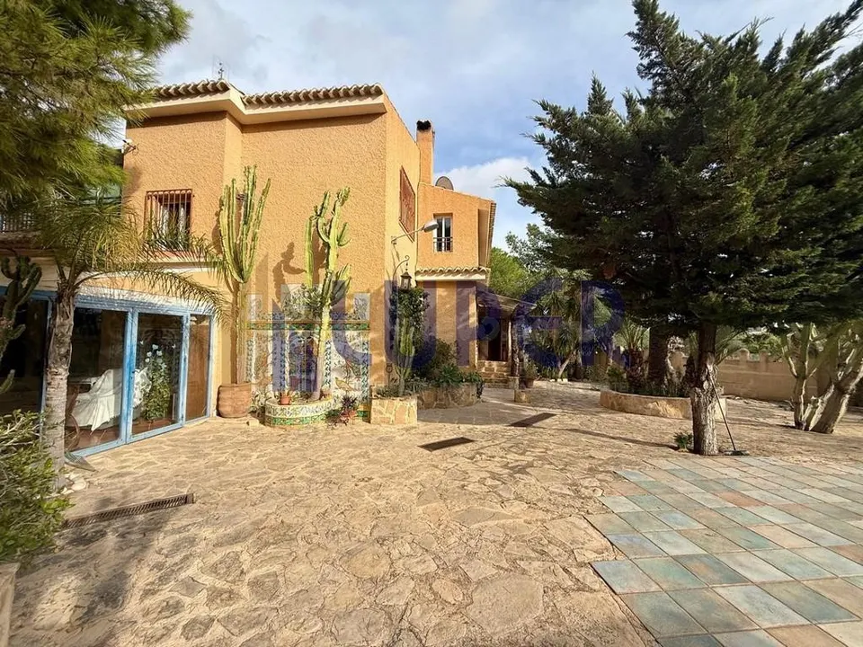 ✨ Una finca única para quienes buscan mucho más que una vivienda, en Alicante Tangel.