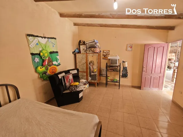 Casa 260m² en venta - Puntiti — 28