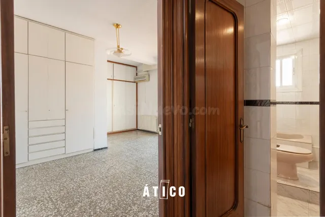 Atico con una terraza espectacular y vistas unicas sobre Barcelona — 24