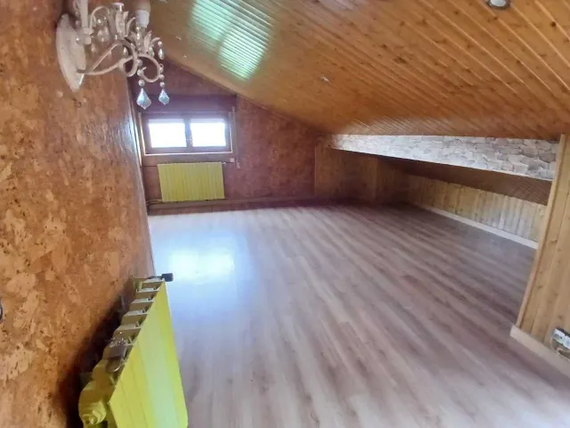 ESTUPENDA CASA  CON JARDIN EN VILLAREJO DE ORBIGO — 16