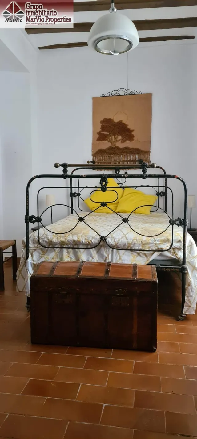 Amplia Casa Reformada en Sella con Piscina y Chimenea — 19