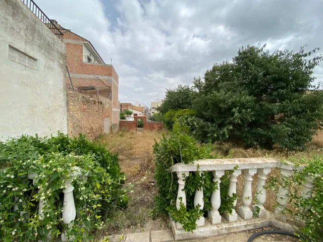 Casa señorial con gran jardín en La Galera — 11