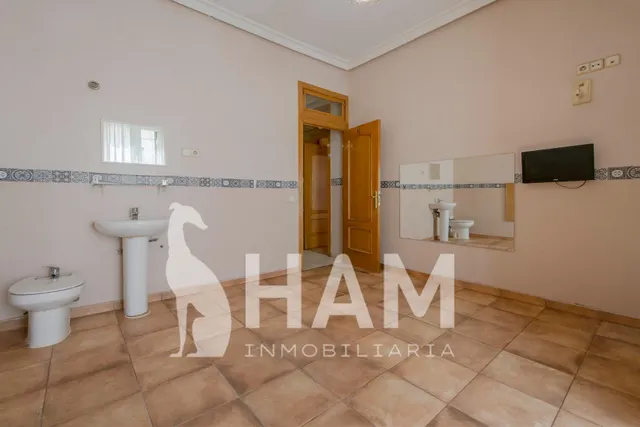 Piso 6 habitaciones 151m² en venta - San Nicasio — 17