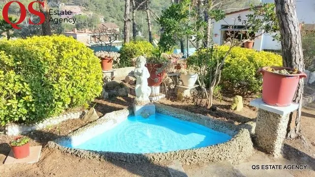 Casa con piscina y jardín en urbanización Mas Altaba, Maçane