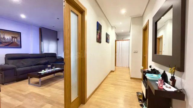 Piso de 3 habitaciones con Garaje y Trastero - ¡Oportunidad en Zona cerca del Centro! — 5