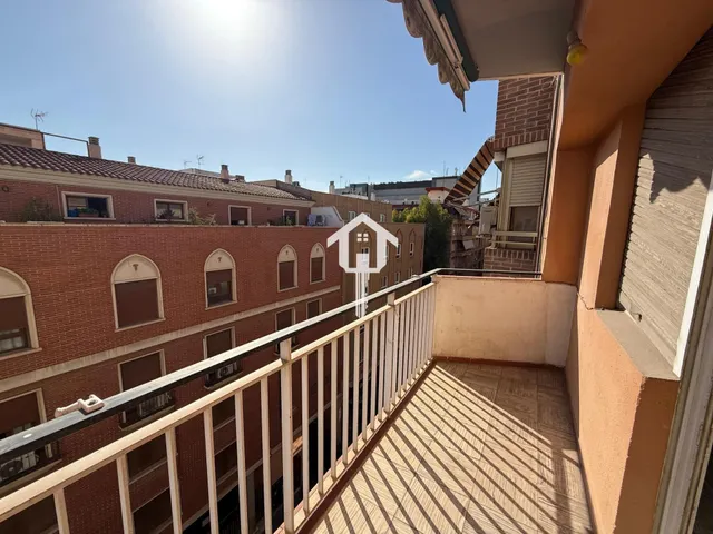 Piso en venta en pleno centro de Alicante, 88m2, 3 habitaciones dobles, 2 baños, quinta planta con ascensor — 43