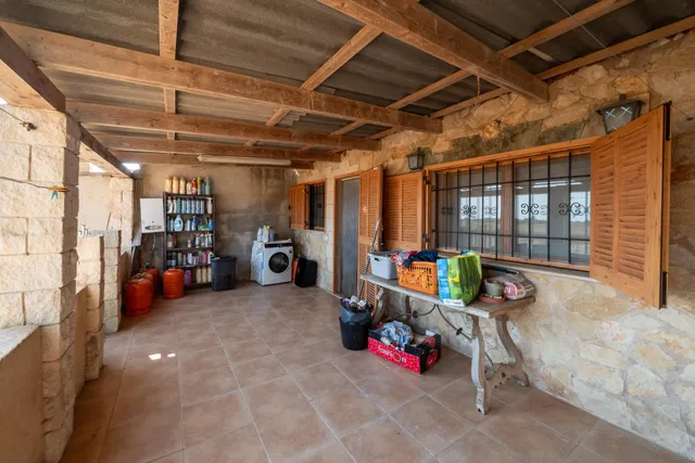 ESPECTACULAR FINCA RÚSTICA CON MOLINO EN MURO — 28