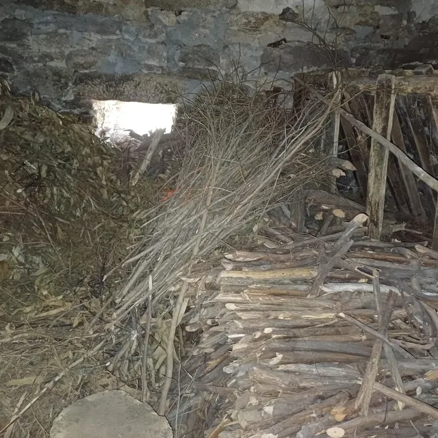 CASA EN VENTA PARA RESTAURAR - foto 2