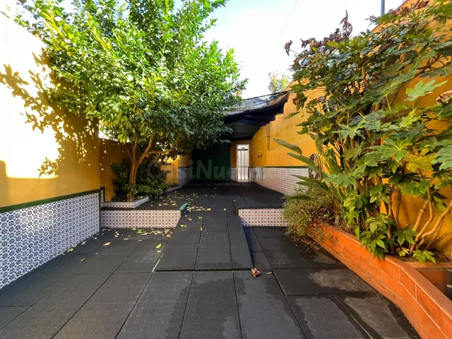 UNA CASA CON PERSONALIDAD EN PLENO CENTRO DE SANTA COLOMA - foto 3