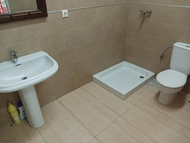 LOCAL COMERCIAL EN PUNTO DE PASO — 11