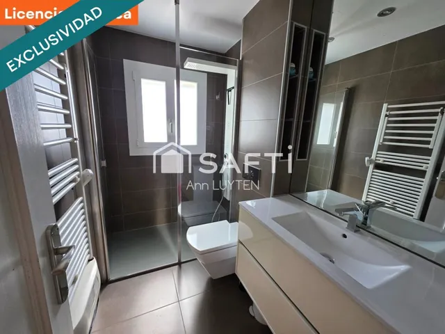 Apartamento con amarre privado y licencia turística Roses — 9