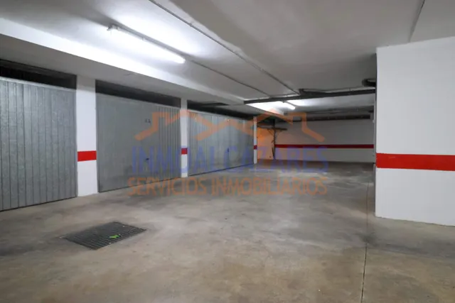 Plaza de garaje cerrada situada en la calle río deva, en la plaza 525, los narejos — 6