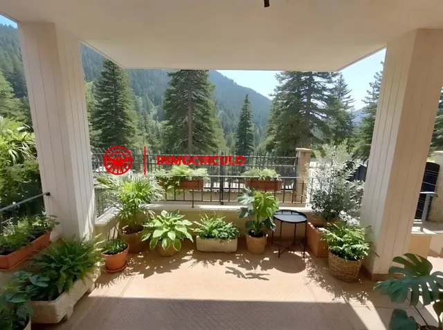 Exclusivo Chalet Pareado Junto al HUBU: Tu Oasis Urbano en B