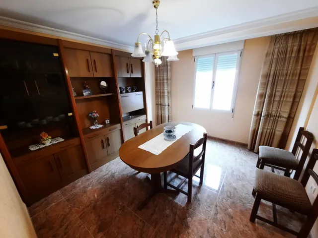 VIVIENDA DE 4 DORMITORIOS EN CAUDETE — 2