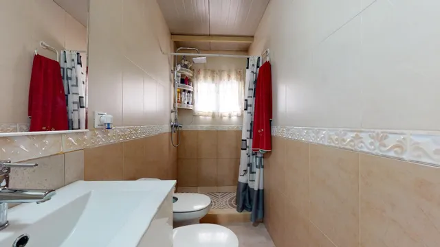 ¿Quieres comprar una parcela? ¡Deja que ésta te sorprenda con todo lo que tiene para ofrecerte! — 24