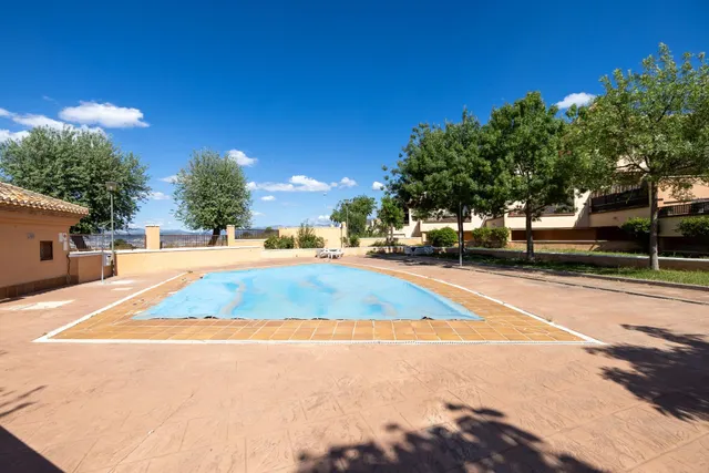 Ponemos a la venta esta preciosa casa en Urbanizacion cerrada, con zonas comunes y piscina comunitaria. — 47