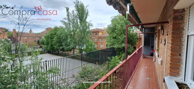 VENTA.-.PUENTE DE SANCTI SPIRITU.-.GARAJE Y TRASTERO.- - foto 4