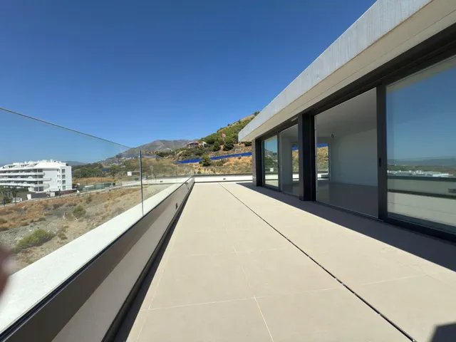 Exclusivo atico de lujo nuevo a estrenar en la prestigiosa urbanizacion el higueron — 15