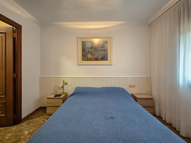 CASA DE 2 PLANTAS CON APARTAMENTO Y JARDIN — 3