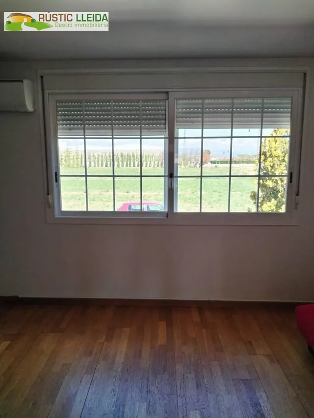 Casa unifamiliar en Mollerussa con gran jardín privado. — 15