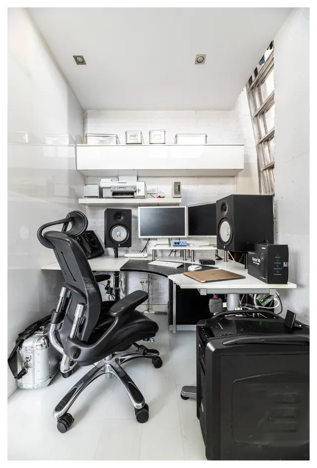 Espectacular duplex de diseño exclusivo — 23