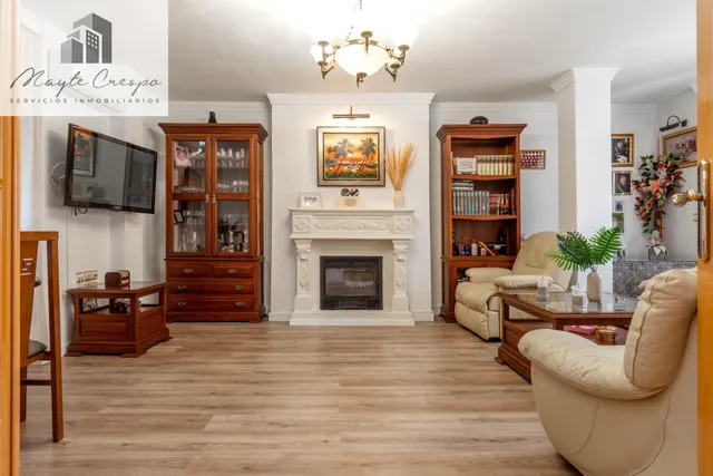CHALET CON PISCINA Y JARDÍN A SOLO 10 MINUTOS DE GRANADA — 24