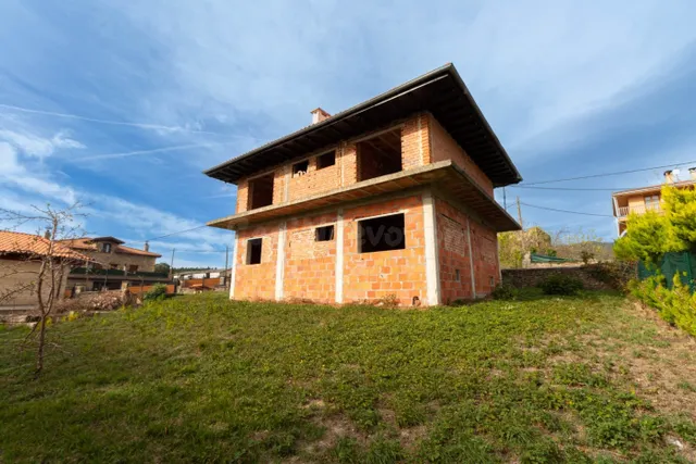CHALET INDEPENDIENTE EN EL VALLE DE MENA - foto 2