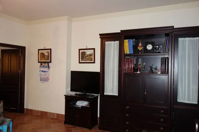 Casa nueva, 4 dormitorios, garaje , "próximo a centro" — 12