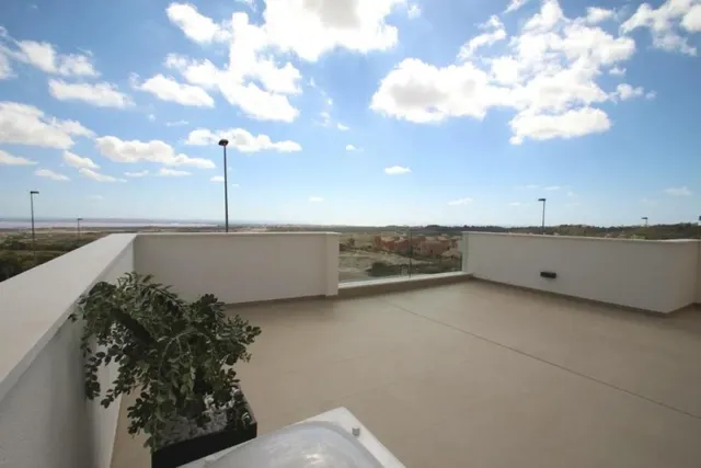 Casa moderna 3 dormitorios 144m² en San Miguel de Salinas — 32