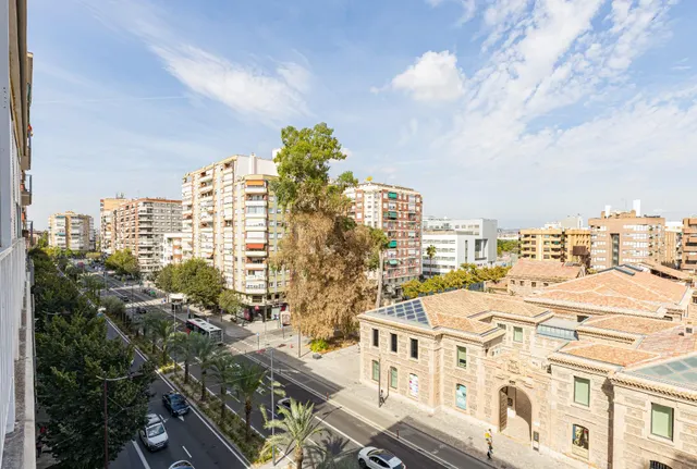 Vivir en la Avenida General Primo de Rivera es vivir en el corazón de la Murcia que se disfruta a pie. — 33